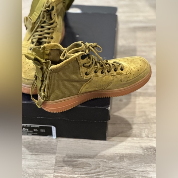 Nike SF Air Force 1 Mid - Picture 3 of 6